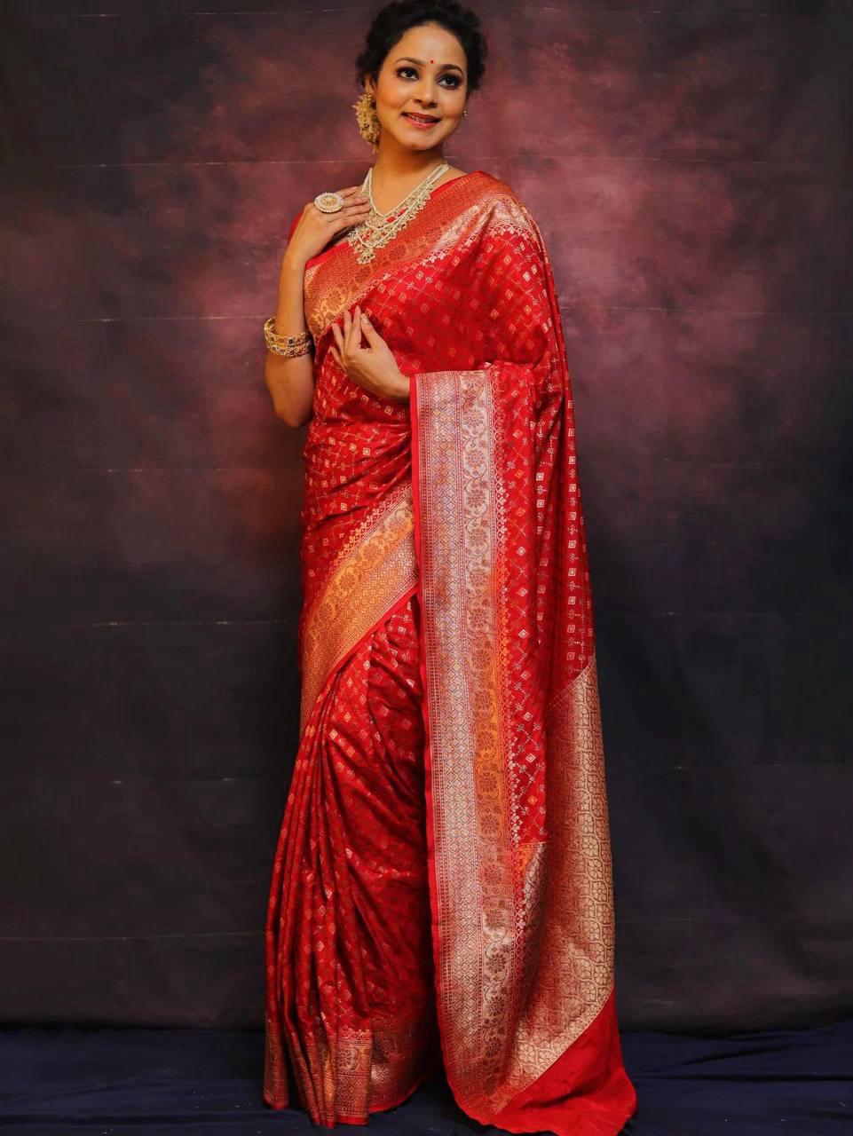 Saree En Soie Banarasi Avec Bordure En Zari Pour Mariage Indien Saree En Soie Banarasi Avec Bordure En Zari Pour Mariage Indien